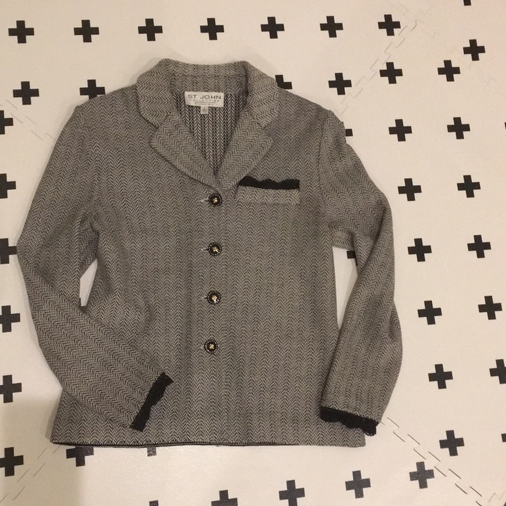 St.John knit blazer size 2 (8-10) EUC